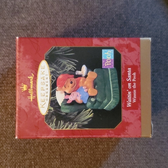 Hallmark Other - HALLMARK Winnie the Pooh "Waitin' on Santa" Ornament